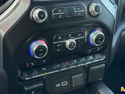 Used 2022 GMC Sierra 1500 Elevation w/ Preferred Package image 23