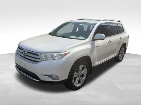 Used 2013 Toyota Highlander Limited AWD/4WD image 27
