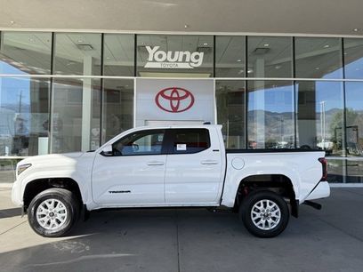 New 2025 Toyota Tacoma SR5