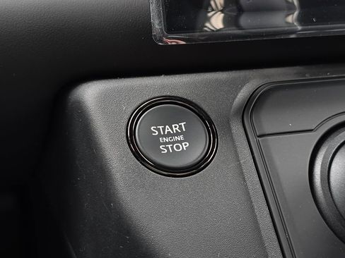 New 2026 Land Rover Defender 110 OCTA AWD/4WD image 25