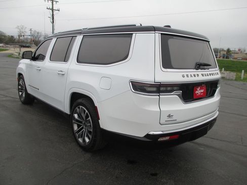 Used 2023 Jeep Grand Wagoneer L Series III w/ Rear Seat Video Group 1 image 8
