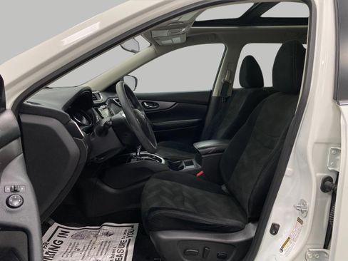 Used 2015 Nissan Rogue SV w/ SV Moonroof Package AWD/4WD image 25