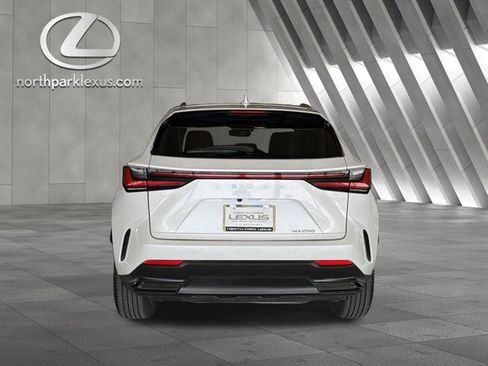 Certified 2025 Lexus NX 250 FWD w/ Accessory Package (Z1) image 28