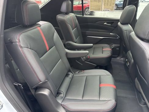 Used 2026 Chevrolet Traverse RS image 30