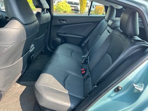 Used 2017 Toyota Prius Four FWD image 17
