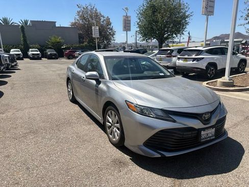 Used 2020 Toyota Camry LE w/ Carpet Mat Package FWD image 5