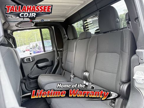 Used 2021 Jeep Gladiator Sport AWD/4WD image 27