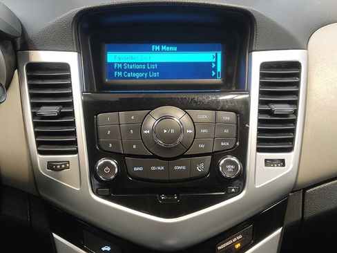 Used 2016 Chevrolet Cruze LS FWD image 25