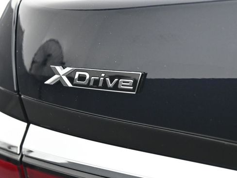 Used 2025 BMW 740i xDrive AWD/4WD image 40