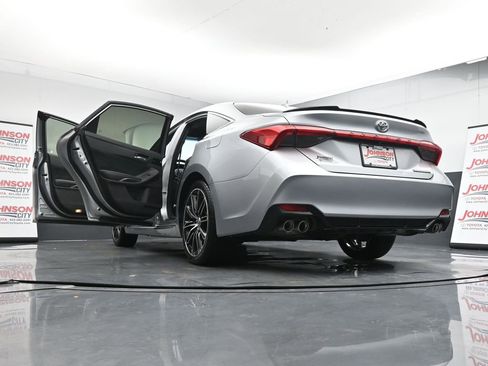 Used 2019 Toyota Avalon Touring image 44