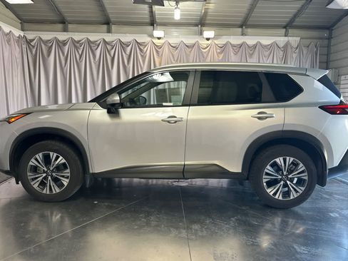 Certified 2023 Nissan Rogue SV w/ SV Premium B Package image 6