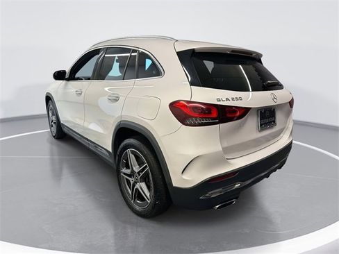 Certified 2022 Mercedes-Benz GLA 250 4MATIC image 4