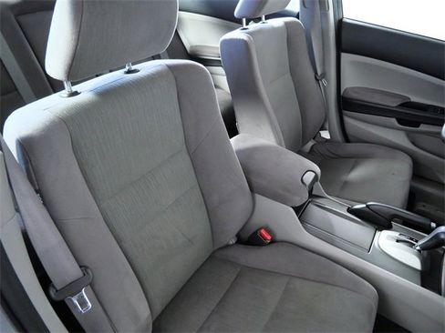 Used 2011 Honda Accord LX-P image 11