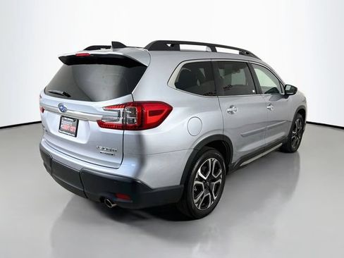 Used 2024 Subaru Ascent Touring AWD/4WD image 7