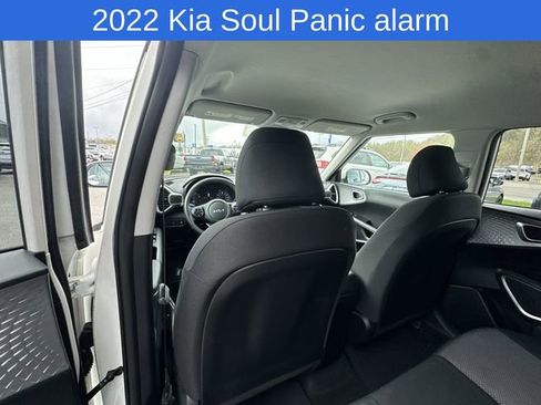 Used 2022 Kia Soul FWD image 22