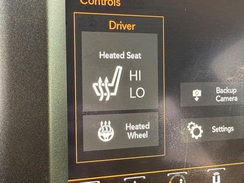 Used 2019 Jeep Cherokee Trailhawk w/ Cold Weather Group image 23