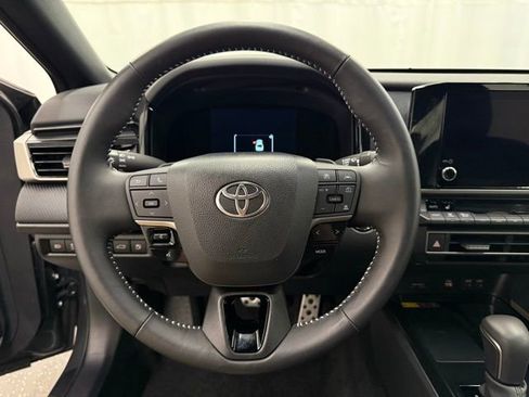 Used 2025 Toyota Camry SE w/ Convenience Package AWD/4WD image 13