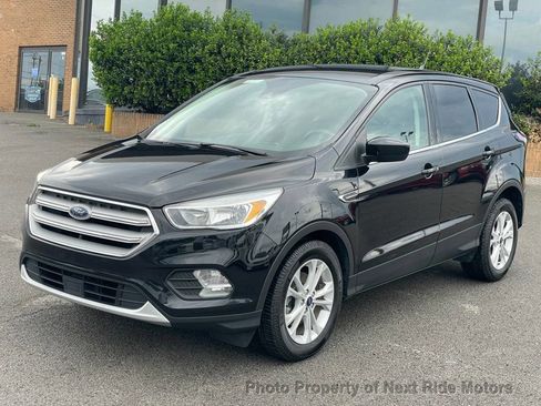 Used 2019 Ford Escape SE FWD image 3