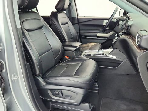 Used 2023 Ford Explorer Limited w/ Equipment Group 301A image 20