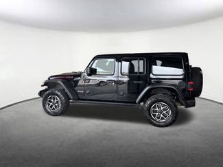 Used 2025 Jeep Wrangler Unlimited Rubicon video 2