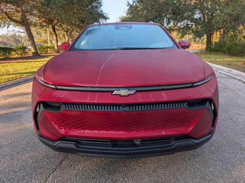 New 2026 Chevrolet Equinox EV LT image 2