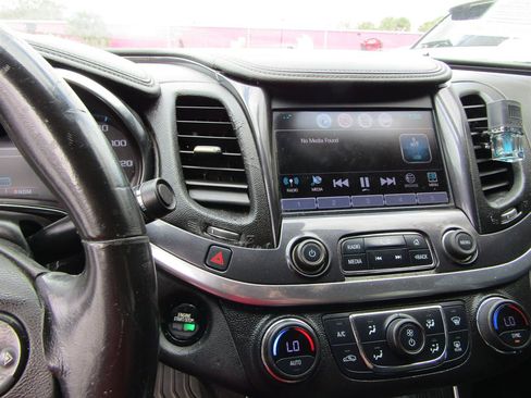 Used 2018 Chevrolet Impala LT image 7