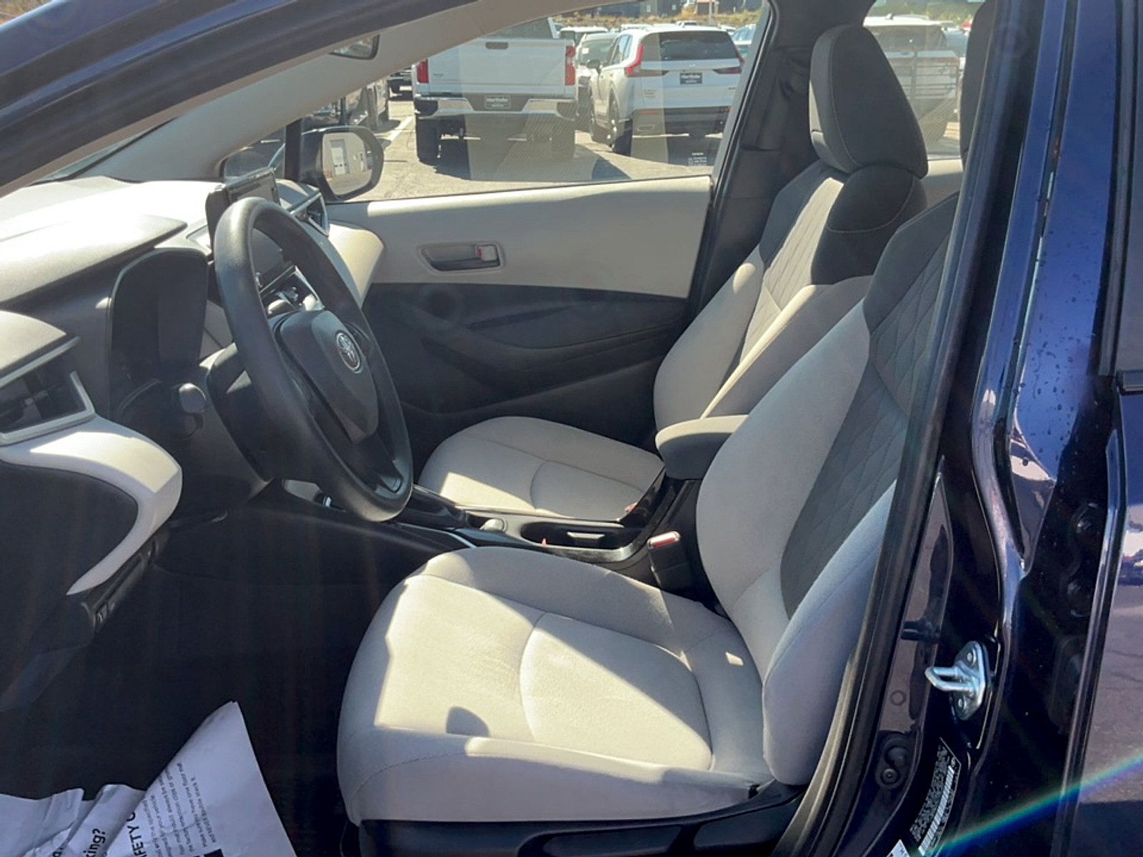 Used 2022 Toyota Corolla LE FWD image 10