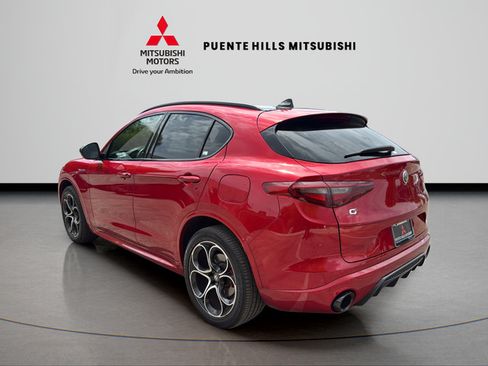 Used 2023 Alfa Romeo Stelvio Veloce AWD/4WD image 7