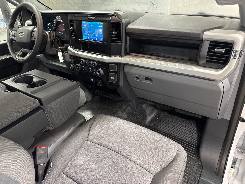 New 2025 Ford F250 XL w/ XL Driver Assist Package AWD/4WD image 30