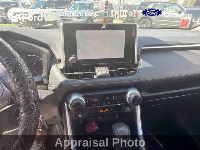 Used 2023 Toyota RAV4 LE AWD/4WD image 1
