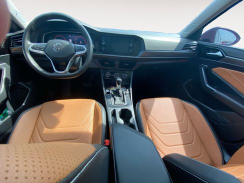 Used 2024 Volkswagen Jetta SEL image 9