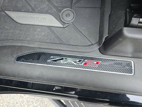 Used 2024 Chevrolet Silverado 2500 ZR2 w/ Technology Package image 27