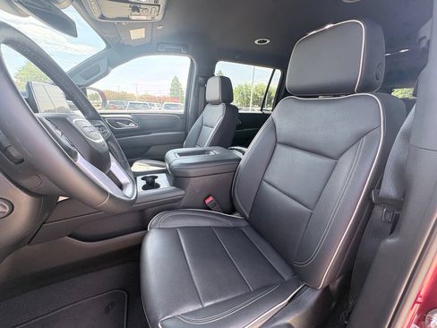Used 2024 GMC Yukon XL SLT w/ SLT Luxury Package AWD/4WD image 6