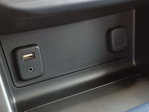 Used 2018 Chevrolet Colorado Z71 AWD/4WD image 24