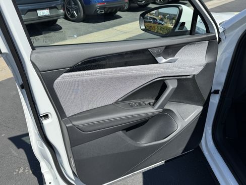 Certified 2025 Volkswagen Tiguan S FWD image 13