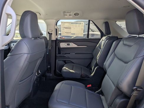 New 2026 Ford Explorer Active image 14