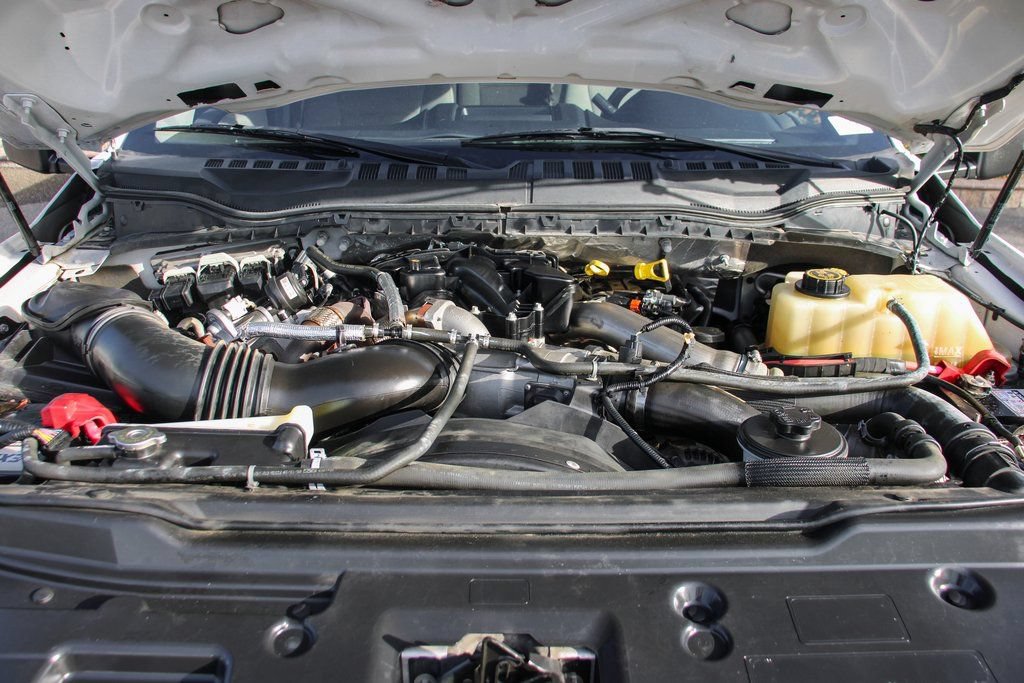 Used 2019 Ford F550 4x4 Crew Cab Super Duty image 12