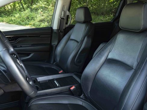 Used 2023 Honda Odyssey Touring image 17