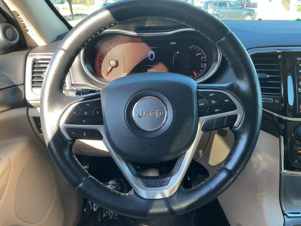 Certified 2022 Jeep Grand Cherokee Laredo E w/ Security & Convenience Group AWD/4WD image 17