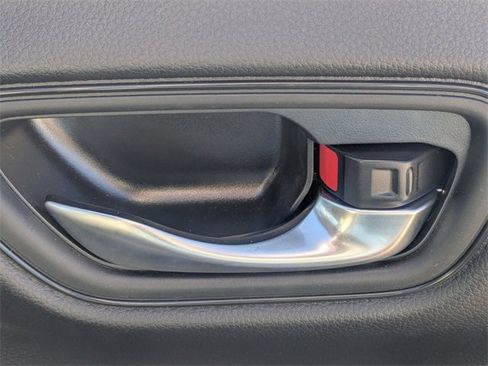 Used 2025 Honda HR-V LX image 33