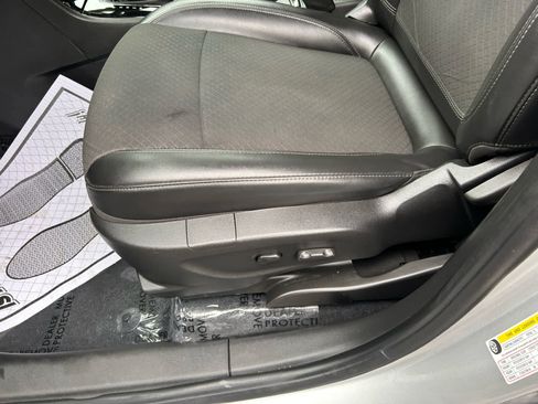 Used 2018 Buick Encore Preferred image 11