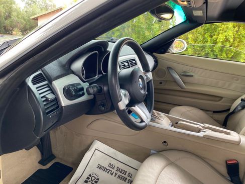 Used 2008 BMW Z4 3.0i RWD image 21