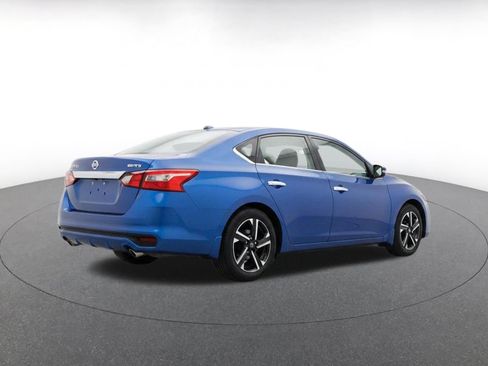 Used 2025 Nissan Sentra SV FWD image 9
