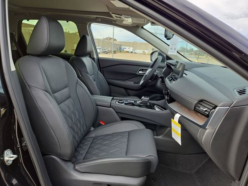 New 2026 Nissan Rogue Platinum w/ Platinum Premium Package image 15