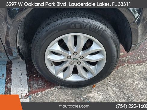 Used 2011 Land Rover LR2 HSE AWD/4WD image 16