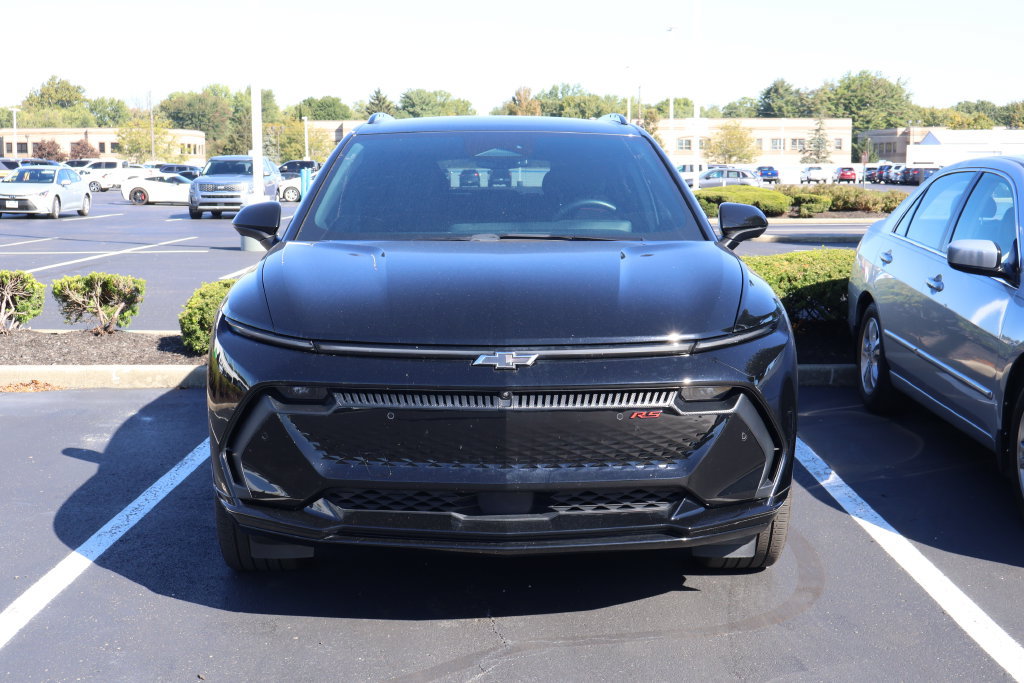 Used 2024 Chevrolet Equinox EV RS AWD/4WD image 2