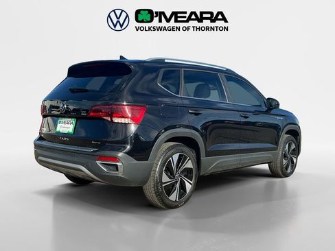 Used 2024 Volkswagen Taos SE w/ Panoramic Sunroof Package image 5