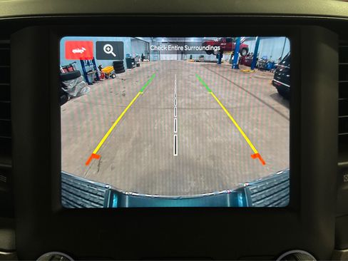 Used 2024 RAM 2500 Tradesman w/ Chrome Appearance Group image 31