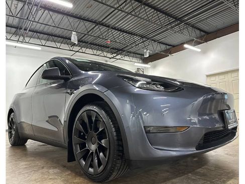 Used 2022 Tesla Model Y Long Range AWD/4WD image 6