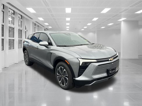 New 2026 Chevrolet Blazer EV LT image 3